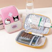 Sanrio 1 قطعة حقيبة طبية طوارئ مقاومة للماء من نايلون بطبعة هالو كيتي من سانريو، حقيبة طبية وللوقاية من الأوبئة محمولة بسحاب أحمر، حقيبة تخزين طبية للطوارئ للسفر والتخييم للعائلة، حقيبة طبية، حقيبة تخزين طبية، صندوق إسعافات أولية، ملحقات السفر، منظم السفر، لوازم السفر، حقيبة سفر، عطلة جامعية، سفينة سياحية، تخييم صيفي خارجي، لوازم التنزه والصيد