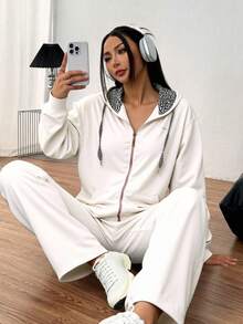 Conjunto  Compuesto Por Sudadera Con Capucha Y Cierre Y Pantalones Deportivo - Beis - Ver 1