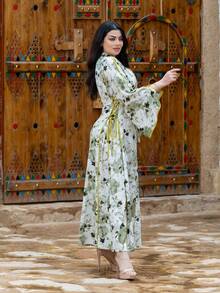Elegant Women's Long Sleeve V-Neck Arabic Dress, Made Of Woven Fabric With Tie Waist And Slit Details - Green - View 7