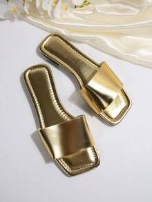 Sandalias planas de lujo para mujeres, primavera/verano/otoño 2025, tallas grandes, zapatillas de señora con tacón bajo antideslizante, zapatos versátiles de moda para vacaciones, playa y hogar, impermeables con rhinestones