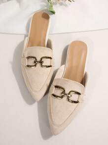 Zapatos mule de punta afilada color beige otoño 2025 para mujer, con decoración de hebilla metálica en, mocasines sin cordones, zapatos planos elegantes y versátiles sin talón