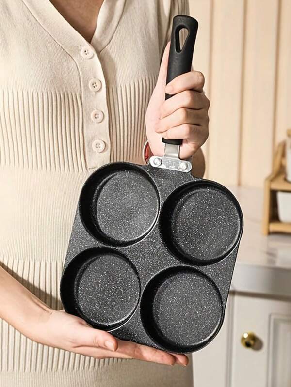 1 szt. kwadratowa patelnia z powłoką nieprzywierającą, patelnia z czterema otworami, nowoczesna minimalistyczna wielofunkcyjna patelnia do jajek z powłoką nieprzywierającą, patelnia żeliwna, urządzenie do robienia jajek na śniadanie, blacha do pieczenia z powłoką nieprzywierającą, mini garnek, garnek na prezent, nadaje się do smażenia jajek, naleśników i burgerów, patelnia śniadaniowa idealna do smażenia