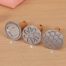 3pcs/1pc Round Metal Cookie Stamping Die For Making Circular Cookies, Wooden Handle Cookie Stamping Mold For Decorative Use, Cookie Stamping Decoration Items For DIY Baking, Cake And Pastry, Easy-To-Use Gift Packaging, Aluminum Alloy Edge Flower Cookie Mold, Pastry And Cake Mold, Cookie Stamping Baking Tools, Flower Cookie Mold,