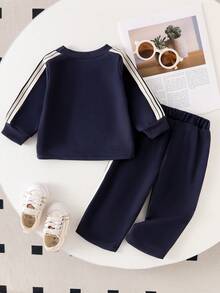 Conjunto de Moletom de Gola Redonda de Manga Longa Listrado e Calça Reta de Cintura Elástica Listrada para Menino/Menina Casual