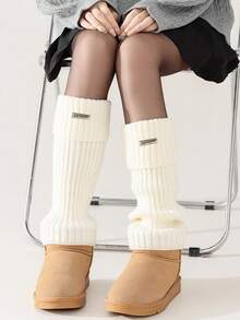 1 par de calentadores de piernas de invierno para mujer - Diseño elástico acanalado suave con decoración de hebilla de hierro, cobertura cómoda tipo calcetín para vaqueros y botas, estilo elegante y sencillo, accesorio para clima frío, ajuste ceñido y cómodo, construcción de tela suave, ropa de temporada de moda, un imprescindible para las mujeres fashionistas.