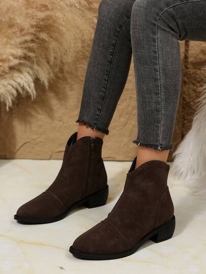 秋冬女士纯色复古尖头侧拉链坡跟靴，经典美式踝靴，女士踝靴