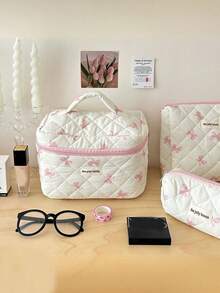 L/M/S Rosa Schleifenmuster Make-up Tasche Set, Blumen Kosmetiktasche, ästhetische Kulturtasche, Reise-Organizer für Frauen und Mädchen, große bedruckte Vintage-Steppdecken-Make-up-Tasche für Frauen, Hautpflege-Organizer-Tasche mit Blumendruck, Make-up-Organizer-Aufbewahrungstasche, Herbst-Uni-Essentials, Reise-Essentials, Urlaubsreise-Tasche für Frauen