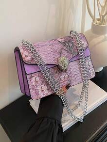 Bolso cuadrado pequeño con cadena, estilo vintage con estampado de cocodrilo, bolso de hombro y bandolera versátil y de moda (23*15*9) cm - Morado - Ver 3