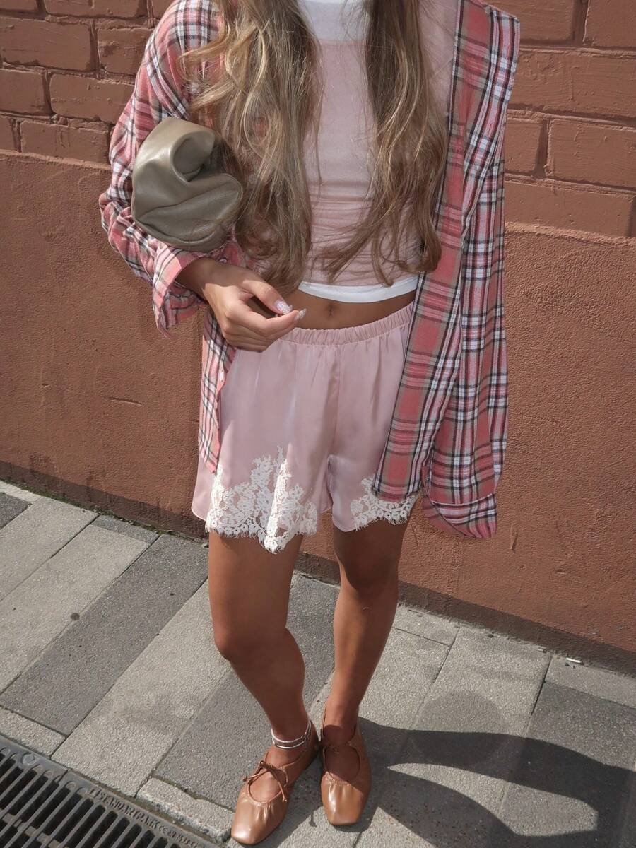 Women's Satin Lace Trim Mini Shorts Y2K Bloomers Shorts Elastic Waist Silk Slip Lounge Casual Going Out Bottoms - 粉色 - 查看 1