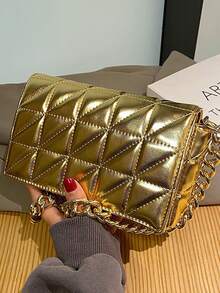 Metallic Quilted Chain Flap Square Bagmatching , Bag, Gifts, Outfit,Perfect For Dress,Wedding Dress,Formal Dresses For Women,Prom Dress, Dress,Birthday Dress,Mini Shell-Shaped Fashion Laser Metal Clutch, Y2K Vintage Metal Frame Chain Shoulder Crossbody Bag, Suitable For Women Formal Dinner, Going Out, Dating, Shopping, Elegant Shell Purse Perfect For Parties Weddings Dinners & Banquets Matches Wedding Dresses Formal Wear Prom Gowns Birthday Outfits,Backpacks, Handbags, Ladies' Handbags, Ladies' Wallets, Ladies' Handbags, Ladies' Work Bags, Ladies' Wallets And Bags, Travel Essentials, Christmas Gifts, Travel Accessories, Gifts For Women, Cosmetic Bags, Personalized Gifts, Elegant Ladies' Wallets, Christmas Wallets, Bridesmaid Gifts, Christmas Gifts For Women - 金色 - 查看 6