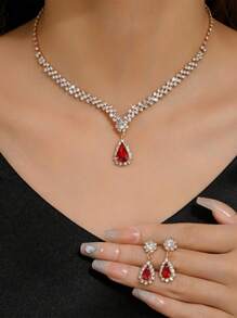 3 Pieces Of Fashionable Women's Water Drop Necklaces And Earrings Set For Wedding Season, Banquet And Party Accessories