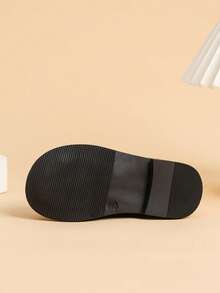 男童新款黑色软底皮鞋，儿童英伦风格休闲校鞋，适合小孩和大童 - 黑色 - 查看 8