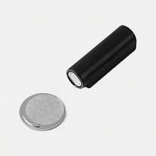 Fermo magnetico per porta, nuovo fermo per porta silenziato sul pavimento, supporto per lampada con design anti-calci, facile da installare, efficace per prevenire inciampi di bambini e anziani, fermo per porta resistente alla corrosione e antipolvere