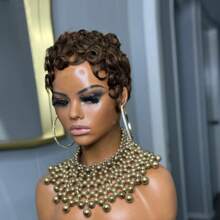 Krótka peruka typu Pixie Cut z 100% ludzkich włosów, krótka, kręcona peruka typu Pixie Cut z grzywką - przyjazna dla początkujących, bezklejowa, maszynowo wykonana peruka z naturalnych włosów o gęstości 180%, z czepkiem z siateczki różanej, do codziennego noszenia, wygodna, krótka peruka typu Pixie Cut na kostiumy na Halloween