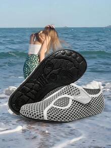 Ladies' Sport Sandals; Barefoot Shoes; Outdoor Beach Fisherman Sandals; Socks Shoes; Water Shoes; Summer Anti-Slip Lightweight Walking Hiking Sandals; Beach Shoes. - Grey - View 2