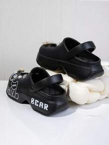 صنادل نسائية مفرغة مزينة بسلسلة فضية بشكل فراشة وخرز، صنادل كاجوال خفيفة الوزن وقابلة للتنفس، مناسبة للاستخدام الداخلي والخارجي، المدرسة، المواعيد، السفر، أحذية شاطئ ذات نعل سميك