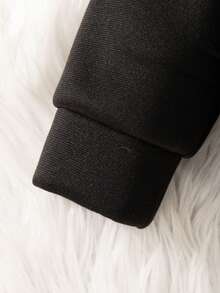 2件套女婴休闲时尚字母蝴蝶结印花长袖连帽卫衣和裤子套装，带保暖内衬，秋冬季 - 黑色 - 查看 6