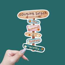 Cartel de playa "The Summer I Turned Pretty" para coche - Pegatina para coches, portátiles, botellas de agua, cascos - Formas asimétricas semimate que se pueden usar en madera, plástico, vidrio, metal, cerámica