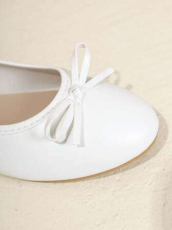 OFFWIND 女士优雅白色芭蕾平底鞋，春夏新款，百搭低帮舒适柔软轻便鞋，饰有蝴蝶结，方便穿脱，适合工作场合。