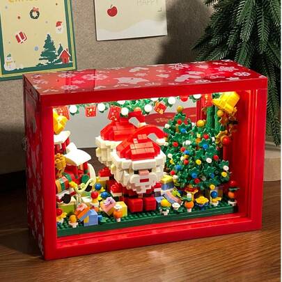 圣诞积木相框，微钻创意礼物，桌面装饰，墙面装饰。这款圣诞积木套装包含6块精致的小积木，可以神奇地组合成一个大图案。一份理想的圣诞礼物。