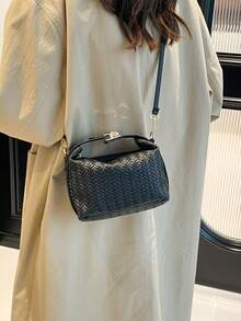 1pc Mini Faux Woven Texture Embossed Box-Shaped Bag, PU Adjustable Shoulder Strap Crossbody Bag With Zipper, Fashion Women's Handbag For Daily Use, Dating, Shopping, Work - Black - View 5