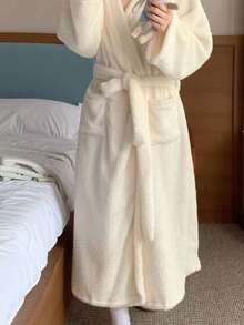 1件新款女士秋冬浴袍，珊瑚绒浴袍，长款睡袍，性感浴袍，柔软吸水加厚睡衣，法兰绒、灯芯绒、雪尼尔、仿羊毛布法兰绒、抓绒、天鹅绒、毛绒面料，休闲、户外、运动、度假、旅行、毕业礼物、生日礼物、日常穿着，浴室装饰 - 彩色 - 查看 2