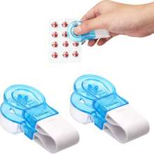Dispensador de medicamentos de 1/2 peças, dispositivo anticontaminação para uso doméstico, removedor de comprimidos portátil para idosos, abridor de comprimidos, removedor de comprimidos com caixa de comprimidos, abridor de blister, adequado para cuidados com as unhas e pacientes com artrite (cor aleatória)