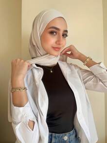 女士单件装，带纽扣固定，时尚休闲优雅，可瞬间佩戴，兼具围巾、运动帽、头巾和头巾帽的功能，适合全年日常佩戴，也适合节日、派对、祈祷等场合。 - A - 查看 6