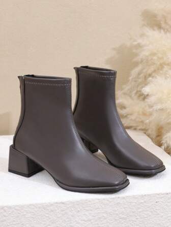 女士短靴，粗跟，高跟，白色细跟踝靴，法式风格