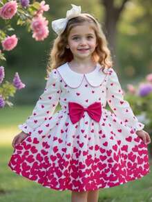 Rochie pentru fete cu imprimeu de inimă, guler Peter Pan, albă, imprimeu integral cu inimioare roz, guler Peter Pan și design cu fundă mare, stil dulce de prințesă. Potrivită pentru petreceri de ziua de naștere, dans, spectacole școlare. Primăvara, toamna, iarna.