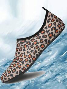 男女通用水鞋，透气多功能水上运动鞋，适合沙滩、河流、徒步、运动、游泳、冲浪、泳池潜水、露营等户外活动，必备装备 - 棕色 - 查看 2