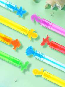 12 Stücke Mini Seifenblasen-Stäbe mit Meerestieren, in 8 Stilen und 6 Farben erhältlich. Diese Mini Seifenblasen-Partyfavors sind perfekt für Kindergeburtstage, Meeresthemen-Partys, Babyparty-Geschenke, Geburtstagsfeiern für Jungen und Mädchen, Spielpreise, Geschenktüten und Geschenktüten-Füllungen.