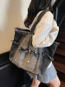 時尚個性化街頭鍊條裝飾牛仔托特包，百搭通勤大容量毛邊設計單肩包，休閒多口袋手提包 - 黑色 - 查看 6