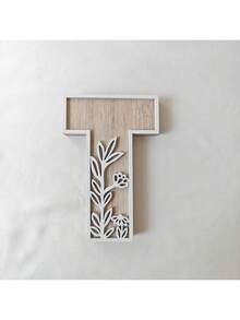 1 pieza Ornamento de letra tallada con flores inglesas de madera que se puede colgar. Decoraciones de Acción de Gracias y Navidad. Decoración única para la habitación, arte de pared, decoración de boda, estilo de campo francés. Decoración de madera con flores talladas - Perfecto para el hogar, la cocina o la decoración de la boda - Versátil, adecuado para exhibición en el escritorio