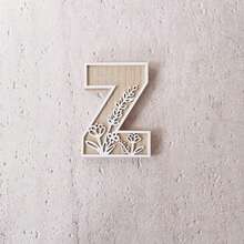 1 pieza Ornamento de letra tallada con flores inglesas de madera que se puede colgar. Decoraciones de Acción de Gracias y Navidad. Decoración única para la habitación, arte de pared, decoración de boda, estilo de campo francés. Decoración de madera con flores talladas - Perfecto para el hogar, la cocina o la decoración de la boda - Versátil, adecuado para exhibición en el escritorio