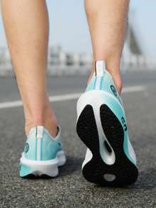 أحذية رياضية للرجال مزودة بلوح كربوني للاستخدام الخارجي، أحذية للجري والتدريب والنصف ماراثون والجري السريع؛ أحذية رياضية للنساء، أحذية للمنافسات الرياضية والميدان والطرق، أحذية جري للنساء مصنوعة من شبكة تنفس مقاومة للتآكل وامتصاص الصدمات ومانعة للانزلاق