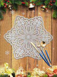 1/4/6pcs Christmas Lace Snowflake PVC Gold Foil Placemats, Christmas Hotel Restaurant Decor Heat Insulation Non-Slip Table Mats, Suitable For Wedding Party, Valentine's Day, Holiday Celebration, Picnic, Birthday Banquet Table Decoration