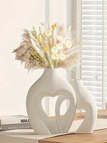 Artistic High Quality Creative Nordic Style Heart-Shaped Hollow Vase, Suitable For Desktop Placement, Bedroom Decor, Room Decor, Or Anniversary And Birthday Gifts