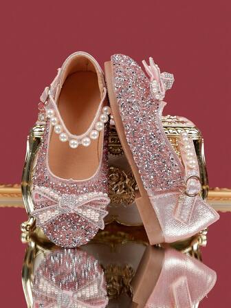 1 par plusstorlekar 2025 nya mode mångsidiga silverfärgade flickskor med pärlor och strass, söta platta skor, rund tå, lämpliga för vardagsbruk, dans, utomhus, vår och höst, paljettdekor, stängd tå, prinsessbalettskor