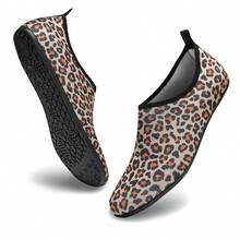 男女通用水鞋，透气多功能水上运动鞋，适合沙滩、河流、徒步、运动、游泳、冲浪、泳池潜水、露营等户外活动，必备装备 - 棕色 - 查看 7