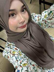 1件装女士纯色珍珠雪纺柔软头巾，休闲阿拉伯保守素色头巾，适合中东日常穿着。