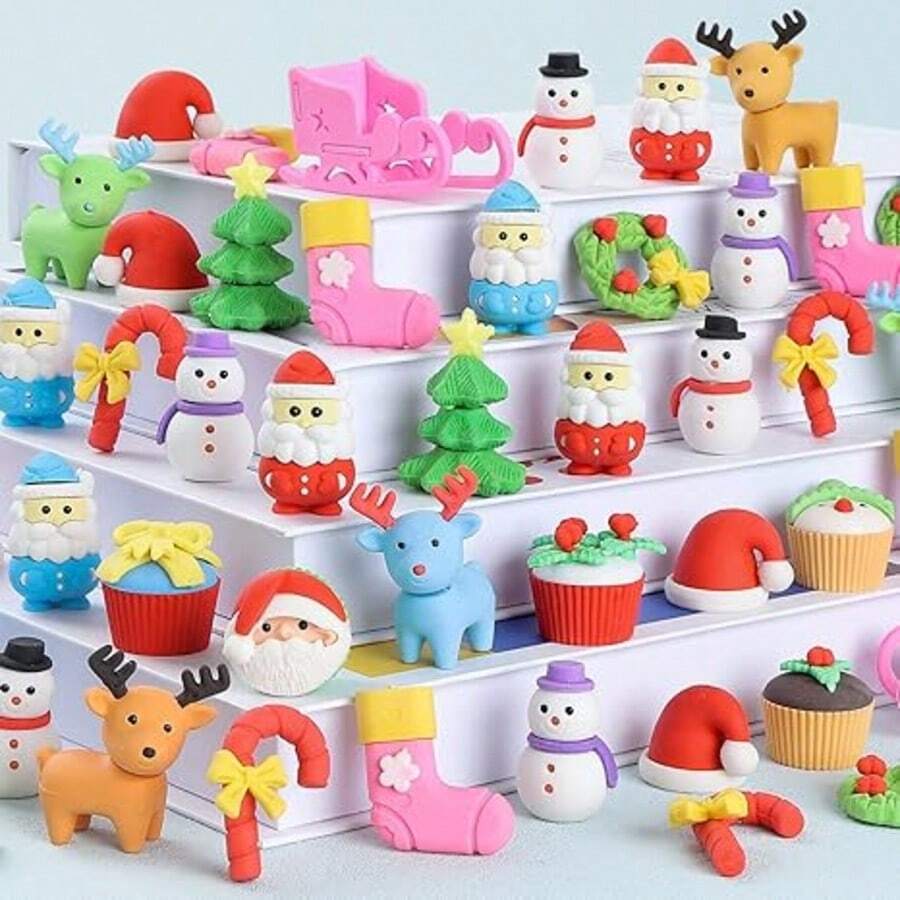 5/10/30/50 3D Christmas Erasers - A Detachable Eraser With Over 30 Different Christmas Elements. Desktop Pets, Classroom Rewards For Back To School Season. Party Gift Holiday Eraser. There Are Graphics Such As Reindeer, Santa Claus, Snowman, Sled, Cake, Etc. [Styles And Colors Are Random] - Christmas Eraser - View 1