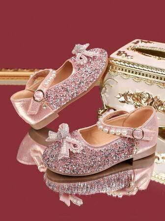 1 par plusstorlekar 2025 nya mode mångsidiga silverfärgade flickskor med pärlor och strass, söta platta skor, rund tå, lämpliga för vardagsbruk, dans, utomhus, vår och höst, paljettdekor, stängd tå, prinsessbalettskor
