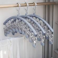 10件装夹式裤架,弧形防风设计,防止衣物滑落;超强耐用,适用于瑜伽裤、打底裤、长裤、裙子、运动服和日常服装;防滑夹子,易握设计,节省空间,结实耐用,是居家、宿舍和洗衣房的理想之选,可保持衣物整齐,最大限度地利用衣柜空间;兼容多种杆型;挂钩滑动顺畅;采用防锈钢材,易于维护。 - 彩色 - 查看 3