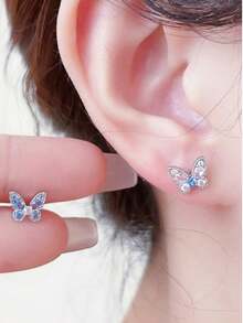 2 Stücke/Set zarte rosa, weiße, blaue Schmetterling Titan Stahl Hypoallergene Ohrknorpel Ohrstecker, funkelnde zweifarbige Schmetterling Titan Stahl Ohrclips Ohrringe, 20G Gewindeohrringe mit Strass