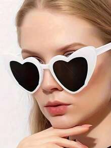 10pcs Cute Heart-Shaped Decorative Fashion Glasses, Suitable For Men And Women, Applicable For Weddings, Parties, Balls, White, Heart-Shaped Glasses, Fashionable Frameless Heart-Shaped Glasses, Fun Heart-Shaped Glasses As Party Favors, Merry Christmas And Happy Halloween (Slight Scratches During Transportation, But Does Not Affect Use)