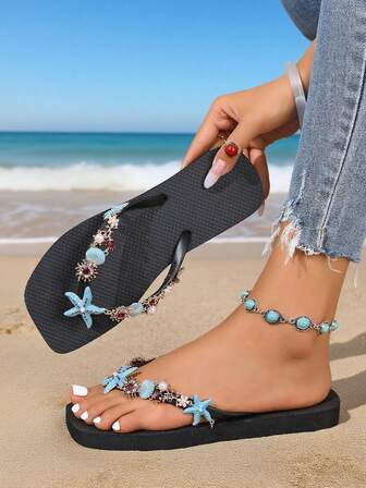 Sandalias de dedo con textura de cadena metálica, estilo chino con elementos de playa como conchas, estrellas, coral y océano, con detalles de cristal, para fiestas de playa y uso al aire libre, nuevas sandalias de verano 2025