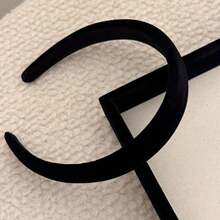 Elegant French Headband With Wide Velvet Edge - Black - View 2