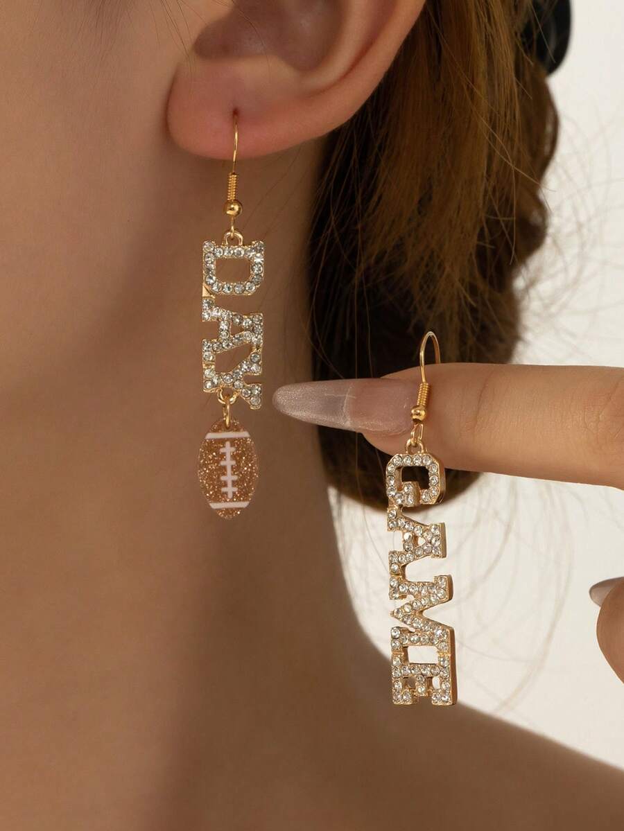 1 对时尚经典百搭全水钻足球字母“比赛日”吊坠耳环，适合女士 - 金黃色 - 查看 1
