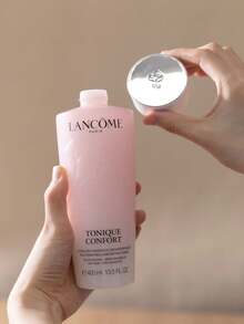 Lancôme Lancome Soothing Hydrating Hyaluronic Acid Toner, 400ml / Suitable For Dry And Sensitive Skin / Moisturizing And Purifying / Long-Lasting Hydration / Lightweight Texture / Enhances Skin Radiance / This Lightweight Toner Infused With Hyaluronic Acid Can Significantly Hydrate The Skin In Just 30 Minutes. The Soothing Hydrating Hyaluronic Acid Toner Helps Strengthen The Skin's Natural Moisturizing Barrier. - Mới - 400ml - Xem 7